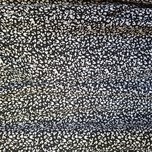 Women's Black and White Patterned Top - Size 2x - Picture 2 of 5